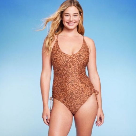 Shade & Shore Animal Print Side-Tie Plunge One Piece
Swimsuit - Picture 1 of 9